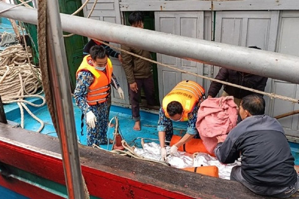 Nghệ An: Khẩn trương truy tìm tàu hàng đâm chìm tàu cá khiến 1 người tử vong