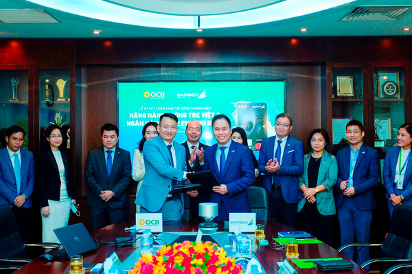 Bamboo Airways và OCB ký kết triển khai thẻ đồng thương hiệu  OCB – BAV