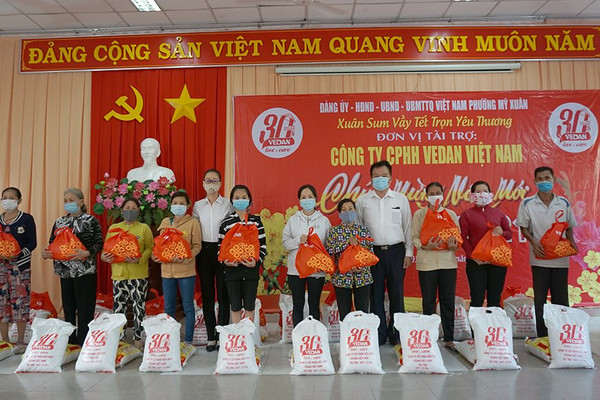 Vedan Việt Nam trao tặng 1.000 phần quà Tết cho người dân có hoàn cảnh khó khăn