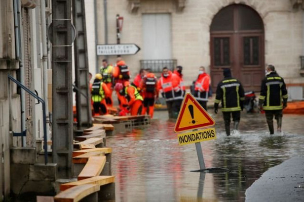 Lũ lụt lớn tại Tây Nam nước Pháp, Paris trong tình trạng báo động
