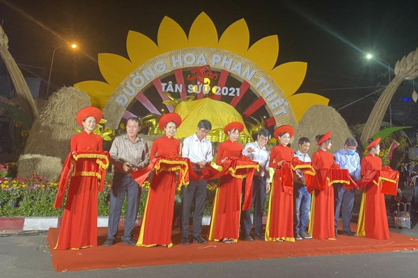 Nova Group tài trợ đường hoa tại TP.HCM, Phan Thiết và Biên Hòa	