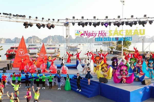 Quảng Ninh chuyển từ kinh tế “nâu” sang “xanh”