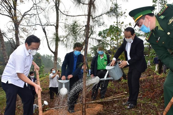 Thừa Thiên Huế: Phát động “Tết trồng cây đời đời nhớ ơn Bác Hồ” xuân Tân Sửu