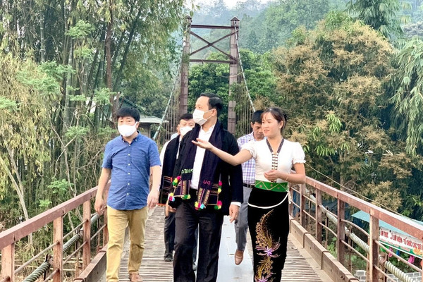 Lai Châu: Chủ tịch tỉnh dẫn đoàn khảo sát điểm du lịch...