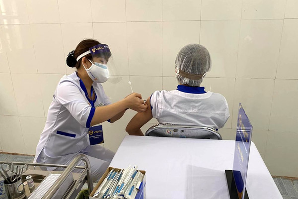 Lào Cai: Công bố 9 nhóm đối tượng được ưu tiên và miễn phí tiêm vắc xin phòng COVID-19