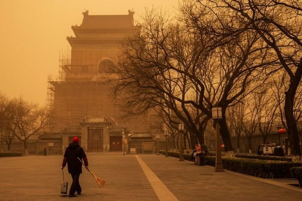Bão cát lớn đổ bộ thủ đô Bắc Kinh của Trung Quốc