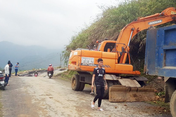 Lào Cai: Khẩn trương khắc phục sạt lở bất thường tại tỉnh lộ 152