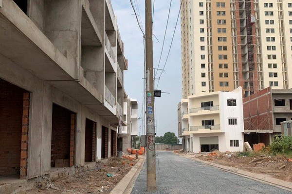 Dự án nhà ở Vĩnh Lộc A: Khách hành “than trời” vì dự án chậm tiến độ