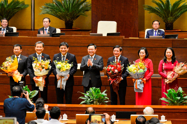 Quốc hội thông qua Nghị quyết bầu một số Ủy viên Ủy ban Thường vụ Quốc hội