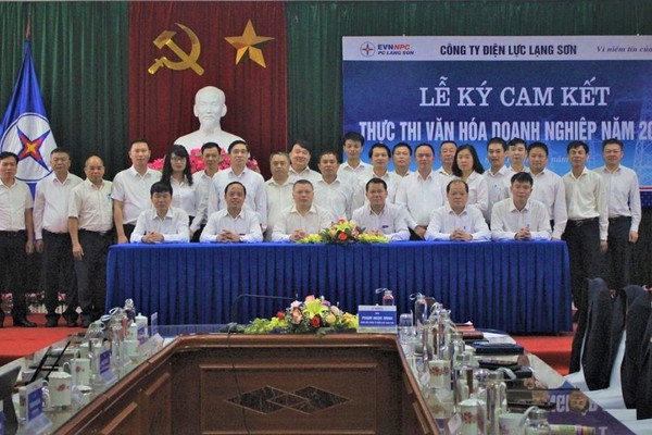 PC Lạng Sơn: Tổ chức Lễ ký cam kết thực thi văn hóa doanh nghiệp năm 2021