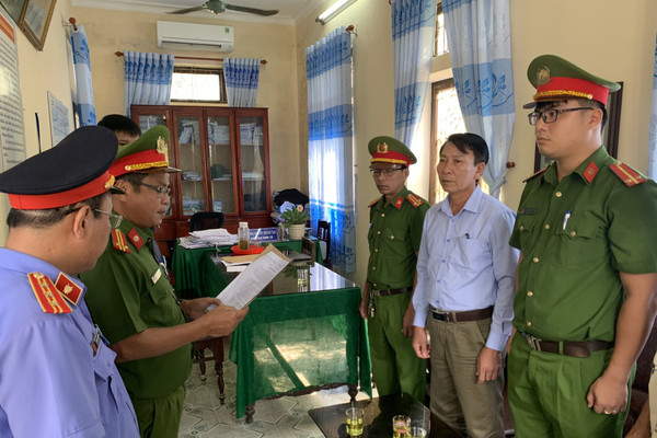 Nguyên chủ tịch xã ở Thừa Thiên Huế chiếm đoạt tiền hỗ trợ bão lụt