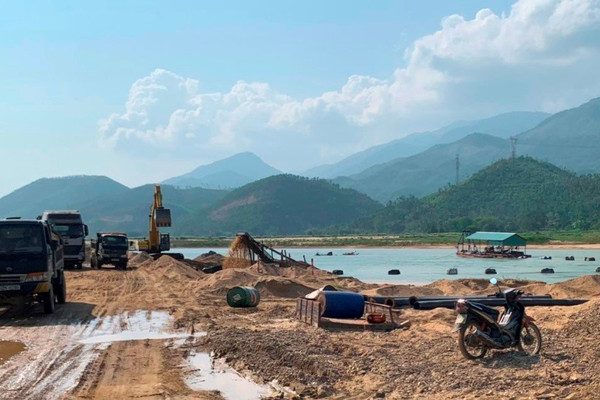 Quảng Nam: Nhiều doanh nghiệp chưa tuân thủ quy định khai thác cát, sỏi lòng sông
