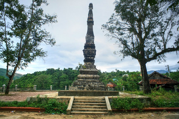 Những ngọn tháp cổ kính của dân tộc Lào ở Tây Bắc Việt Nam 