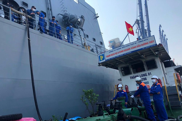 Petrolimex Hải Phòng cấp nhiên liệu cho Tàu hộ vệ Akebono