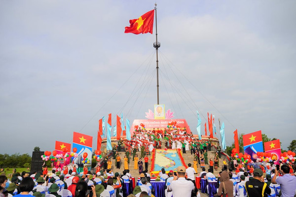 Tỉnh Quảng Trị tổ chức Lễ Thượng cờ Thống nhất non sông