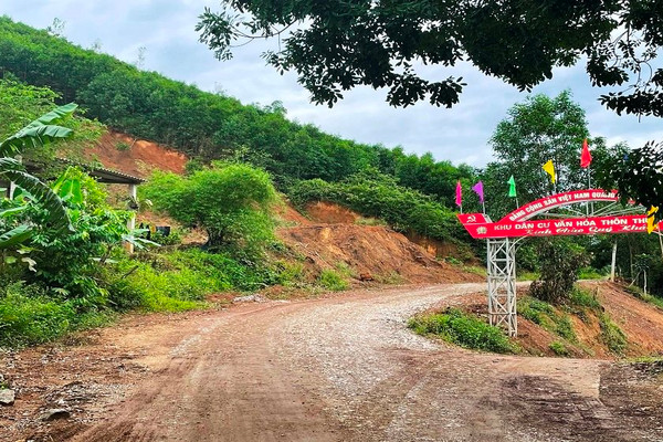 Quảng Bình: Người dân phản đối việc cấp phép mỏ đất tận thu tại khu vực sạt lở Thuận Hóa