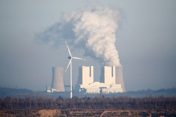 Đức nâng mục tiêu giảm phát thải CO2 năm 2030 lên 65%