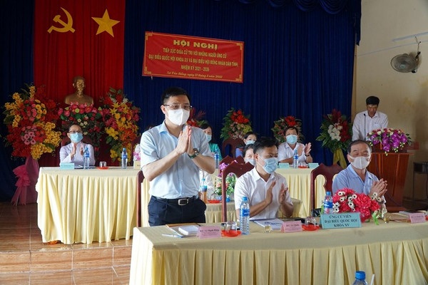 Đồng chí Lê Mạnh Hùng, Tổng Giám đốc PetroVietnam tiếp xúc cử tri huyện Thới Bình, tỉnh Cà Mau