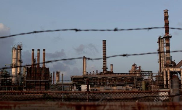 EPA đóng cửa nhà máy lọc dầu gây ô nhiễm
