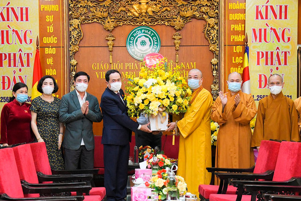 Phó Chủ tịch Thường trực Quốc hội chúc mừng Giáo hội Phật giáo Việt Nam nhân Đại Lễ Phật đản