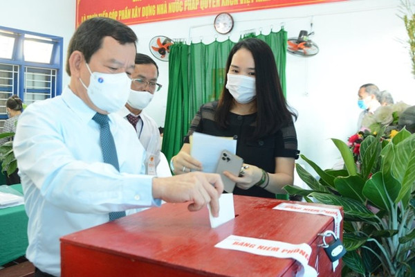 Gần 99% cử tri tỉnh Quảng Ngãi tham gia bầu cử