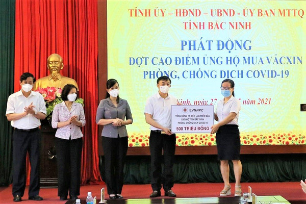 EVNNPC ủng hộ 1 tỷ đồng chung tay cùng Bắc Giang và Bắc Ninh chống dịch Covid – 19