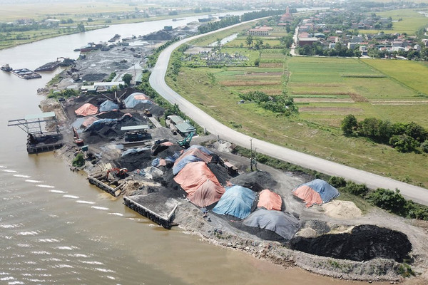 Ninh Bình: Tăng cường an toàn đê điều trong mùa mưa bão