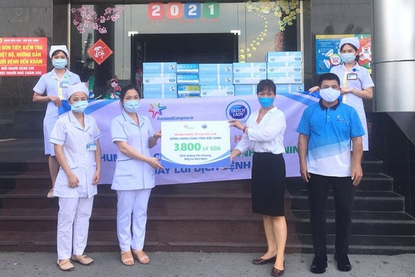 Cô Gái Hà Lan tiếp tục mang 450.000 ly sữa yêu thương, tiếp sức cho tâm dịch vững vàng