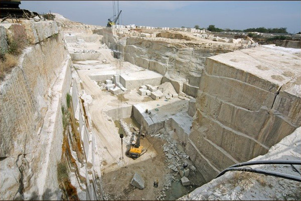 Quy chế đấu giá quyền khai thác khoáng sản Mỏ đá granit ở Ninh Thuận