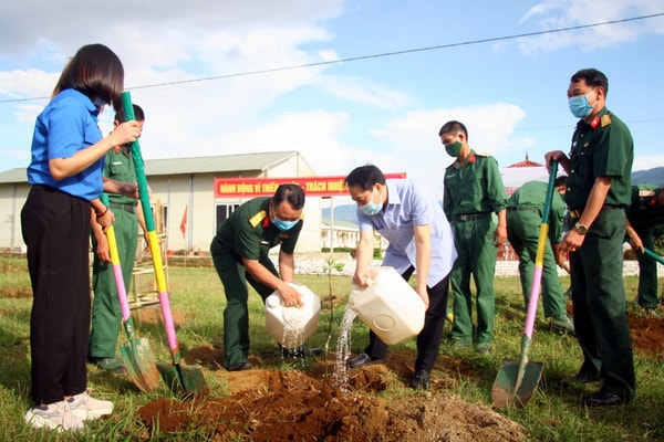 Lai Châu: Trồng 1.600 cây xanh hưởng ứng Ngày Môi trường thế giới