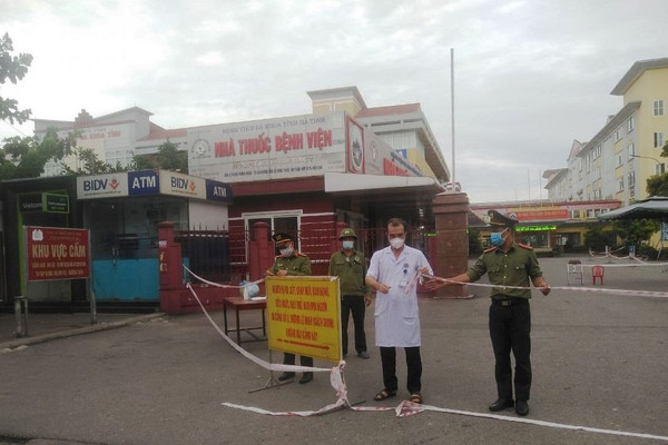 Bệnh viện Đa khoa Hà Tĩnh hoạt động trở lại sau một ngày phong tỏa
