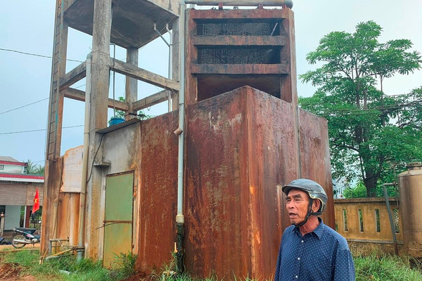 Quảng Nam: Trả tiền mua nước sạch nhưng phải dùng nước nhiễm phèn