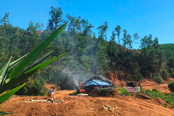 Quảng Nam: Truy quét vàng tặc tại bãi vàng Bồng Miêu 