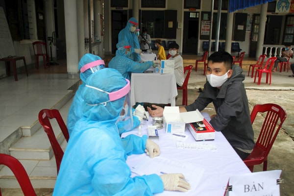 Quảng Trị: Cho phép hoạt động trở lại môn thể thao cầu lông, bóng bàn, không quá 20 người tham gia