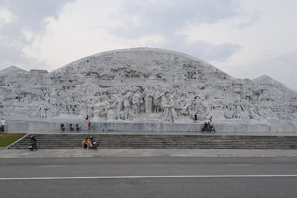Thái Bình: Nhiều hạng mục của tượng đài mới khánh thành đã có dấu hiệu xuống cấp