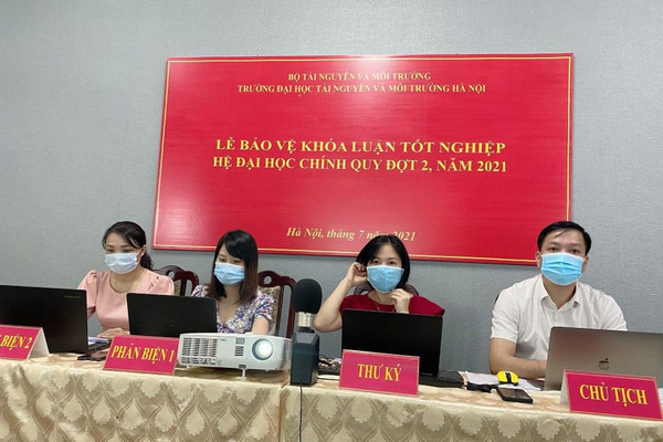 Đại học Tài nguyên và Môi trường Hà Nội bảo vệ khoá luận tốt nghiệp online