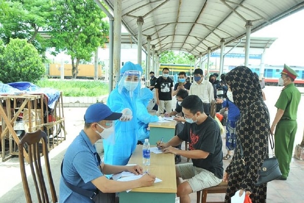 Nghệ An: Tìm 17 hành khách đi trên chuyến tàu có ca mắc Covid-19