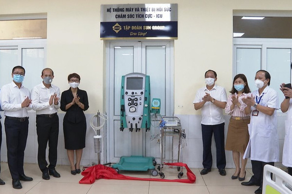Sun Group trao tặng trang thiết bị y tế hỗ trợ điều trị Covid-19 trị giá hơn 31 tỷ đồng cho Hà Tĩnh