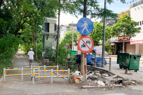 Hà Nội: Đường đi bộ phố Thái Hà có dấu hiệu xuống cấp