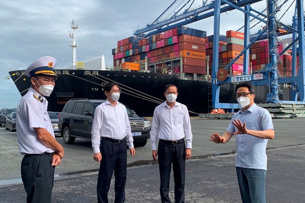 Phó Thủ tướng Vũ Đức Đam: Không để dịch bệnh lây nhiễm vào các cơ sở dầu khí, cảng biển