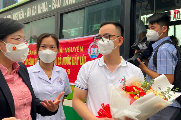 Thái Nguyên: Chi viện 190 cán bộ y tế hỗ trợ miền Nam chống dịch Covid-19