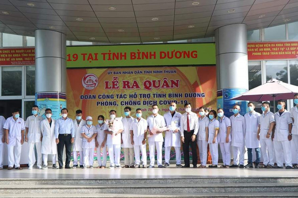 Đoàn cán bộ y tế Ninh Thuận chi viện nhân lực hỗ trợ Bình Dương phòng, chống dịch COVID-19