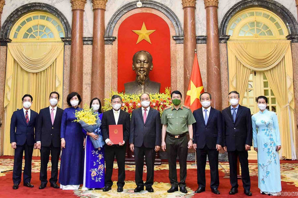 Chủ tịch nước trao quyết định bổ nhiệm Đại sứ Việt Nam tại Campuchia