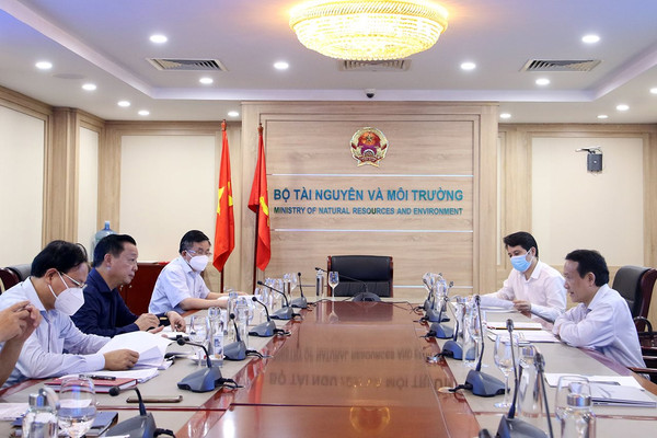 Bộ trưởng Trần Hồng Hà làm việc với Ban Kinh tế Trung ương về tổng kết Nghị quyết 19