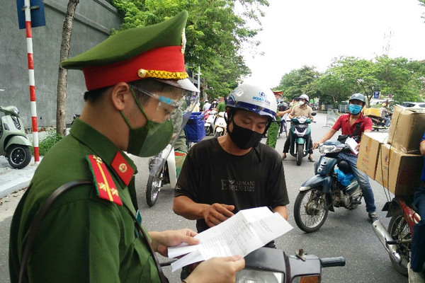 Công an Hà Nội thông báo thủ tục cấp giấy đi đường: Nhóm báo chí do Tổng biên tập duyệt, cấp 