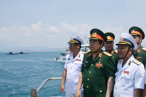 Những hình ảnh không quên giữa Đại tướng Phùng Quang Thanh với Bộ đội Hải quân