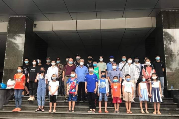 Thái Bình: Đưa 39 giáo viên, học sinh mắc kẹt tại Hà Nội do dịch bệnh về địa phương an toàn