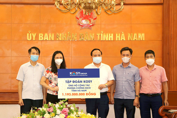Tập đoàn Kosy trao 1 tỷ 413 triệu đồng ủng hộ công tác phòng chống dịch Covid-19 tỉnh Hà Nam
