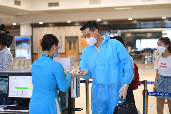 Hà Nội cho phép hành khách bay nội địa được theo dõi sức khỏe tại nhà