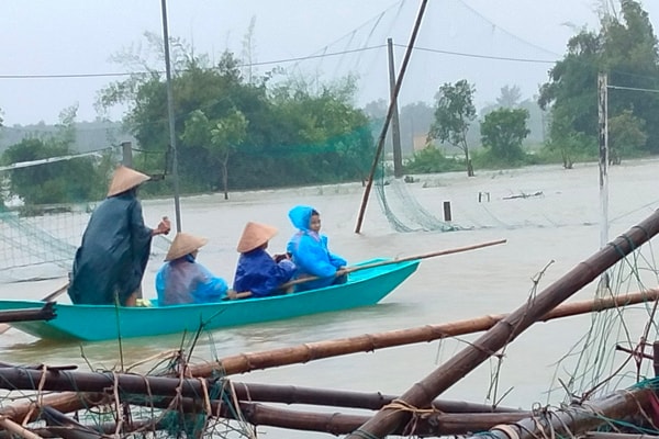 Triển khai ngay các biện pháp khẩn cấp ứng phó mưa lũ theo phương châm “bốn tại chỗ”